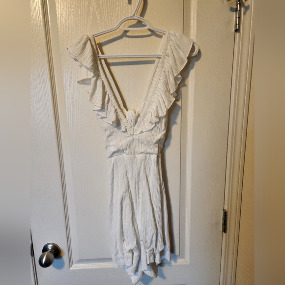 White v neck romper - Picture 1 of 4